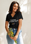 Momentum only: TRAIN SMARTER Women’s relaxed v-neck t-shirt
