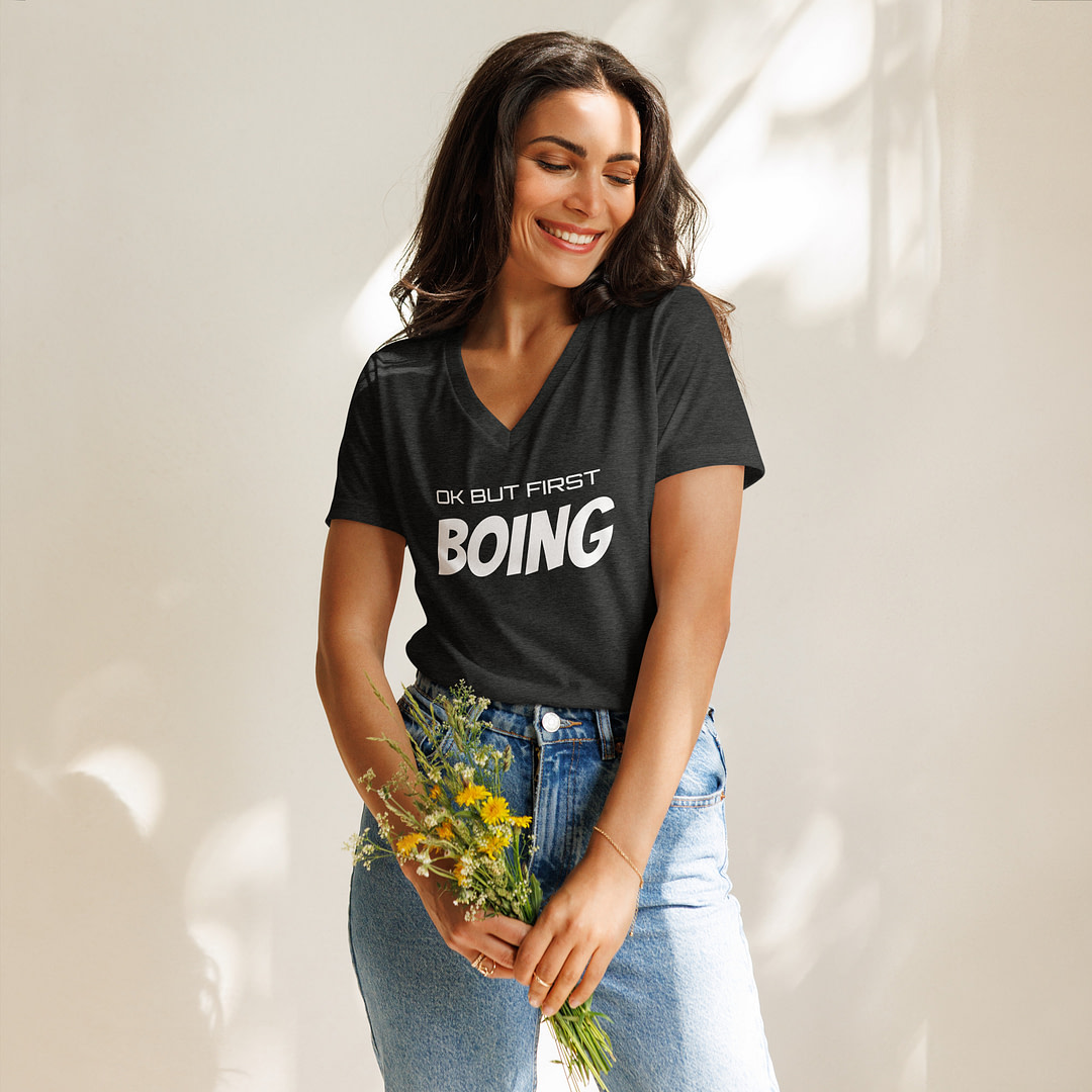 BOING Women’s relaxed v-neck t-shirt - Image 4