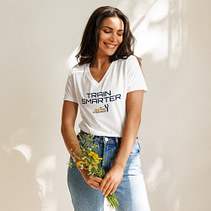 Momentum only - TRAIN SMARTER Women’s relaxed v-neck t-shirt