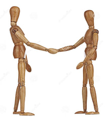 wooden-dummies-shaking-hands-cooperation-business-isolated-35725430